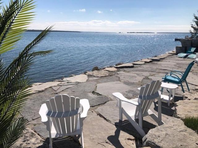 Tamarac Island Motel Stokes Bay Екстер'єр фото