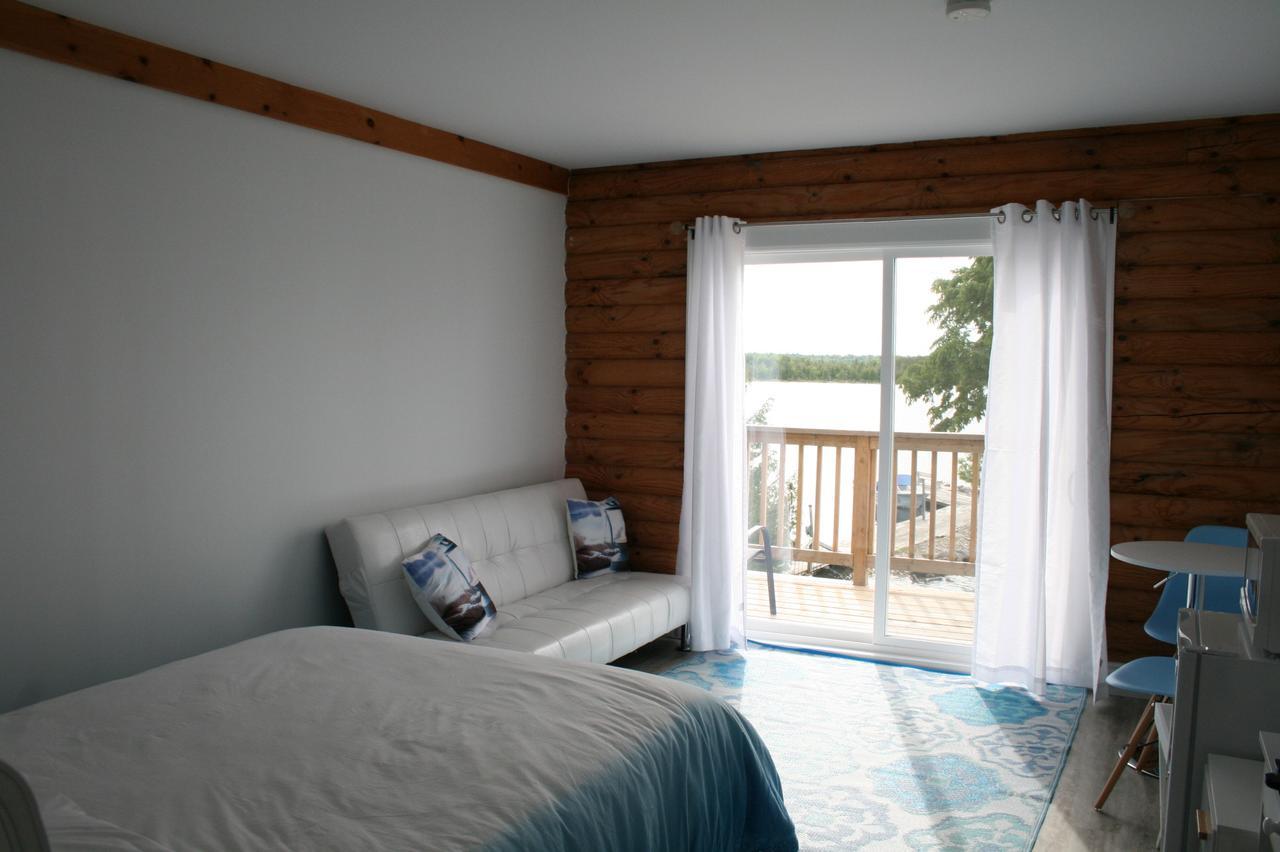 Tamarac Island Motel Stokes Bay Екстер'єр фото